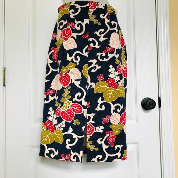 ZARA Women Pensil Skirt Retro Modern Floral Vine Print Size S - Picture 3 of 9